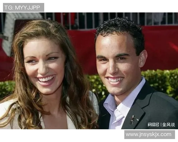 足球明星的爱侣与孩子们的幸福生活揭秘与背后的故事